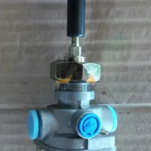 Клапан тормоза ручного (9327275/GZ50-3526001/800901151/LG50EX.09.01)